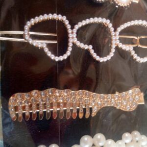 FREE GIFT – Classic Pearl & Crystal Hair Clip Collection